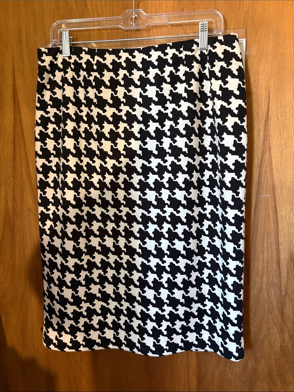 Evan Picone Black and White Houndstooth Pencil Skirt